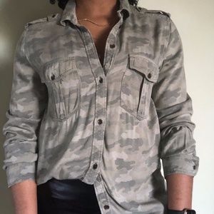 American Eagle camo print button up shirt